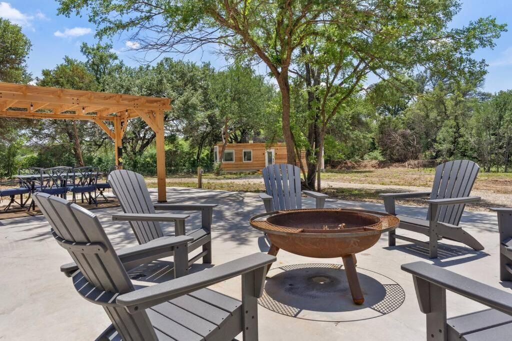 The Lonely Bull Luxury Container Home On 5 Acres WeatherfordWeatherford  Kültér fotó