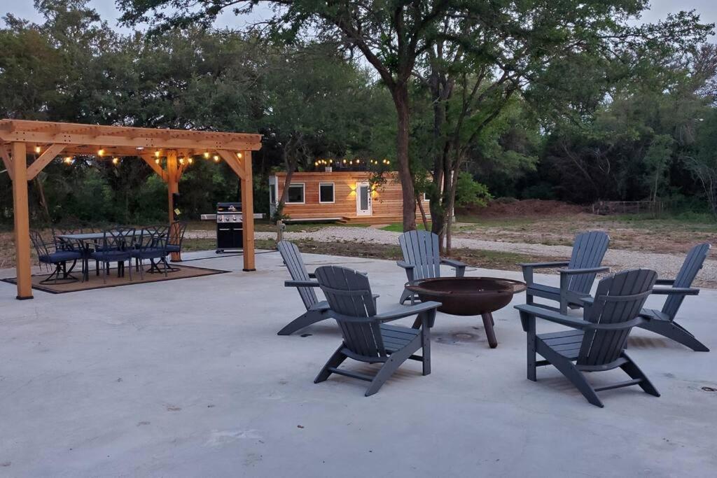 The Lonely Bull Luxury Container Home On 5 Acres WeatherfordWeatherford  Kültér fotó