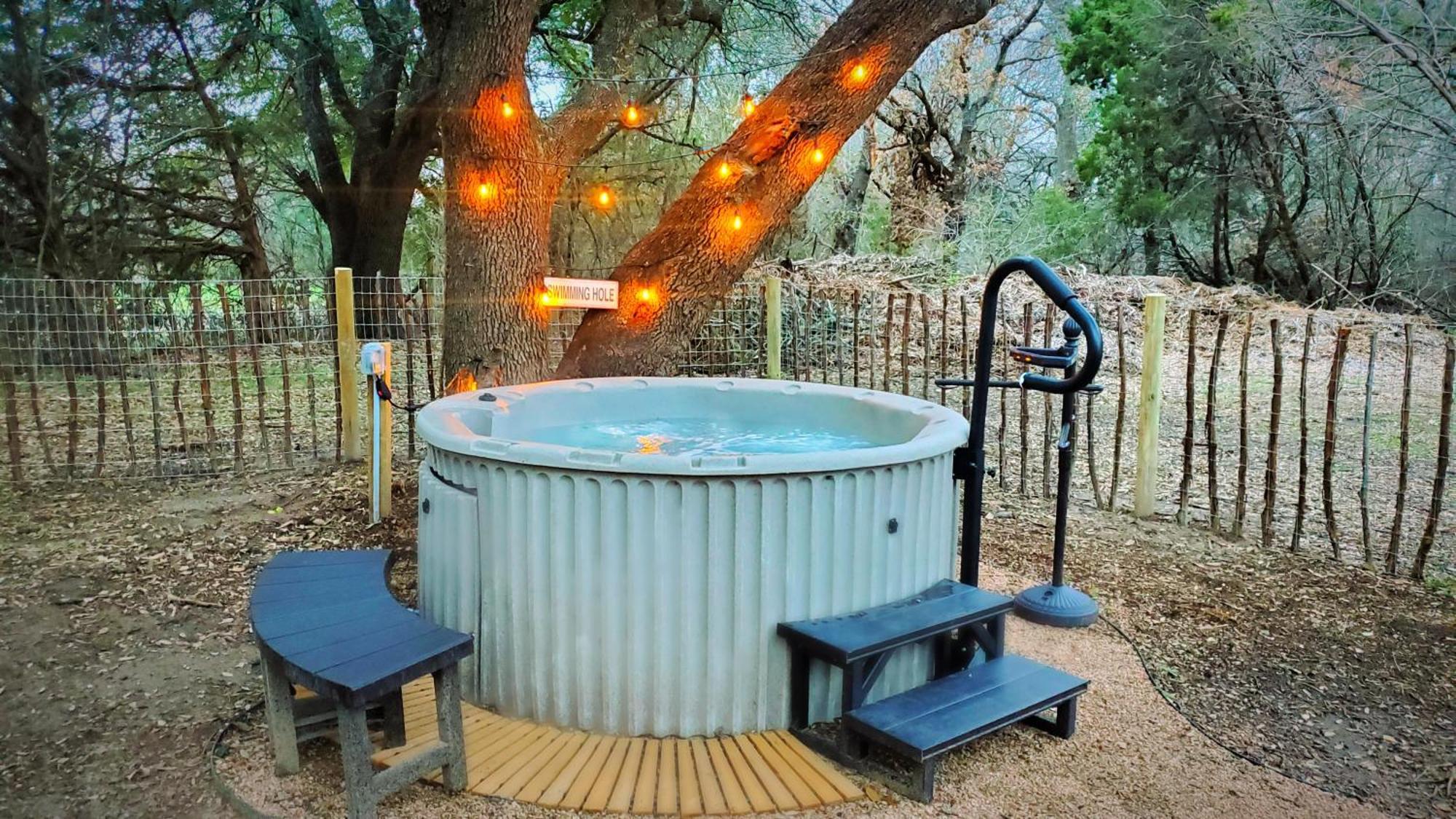 The Lonely Bull Luxury Container Home On 5 Acres WeatherfordWeatherford  Kültér fotó