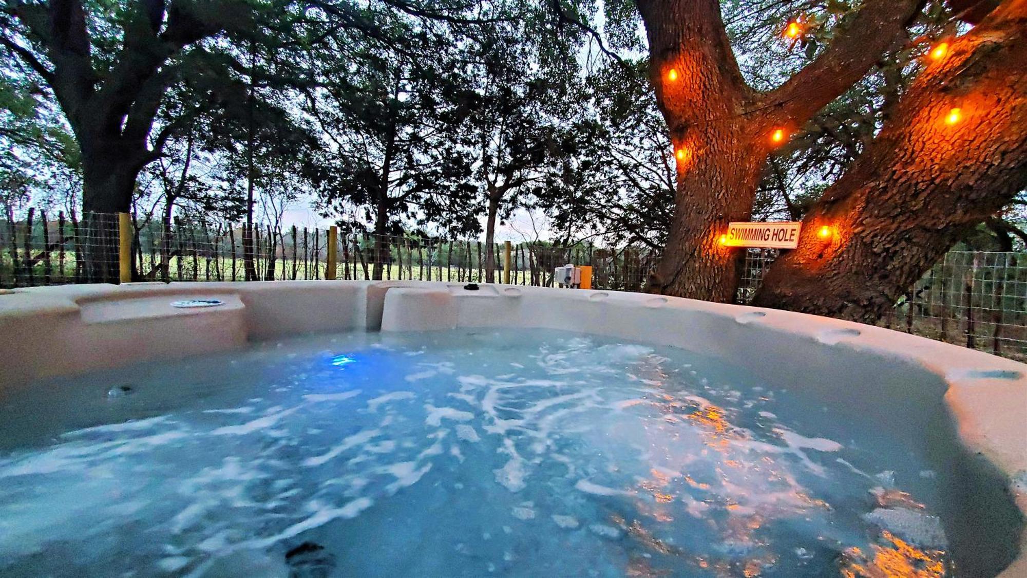 The Lonely Bull Luxury Container Home On 5 Acres WeatherfordWeatherford  Kültér fotó